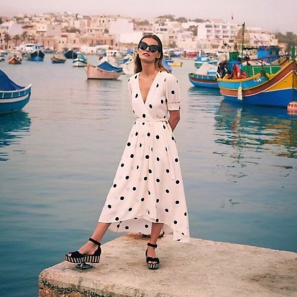 Anthropologie Dresses & Skirts - Gorgeous Anthropologie Maeve polka dot dress